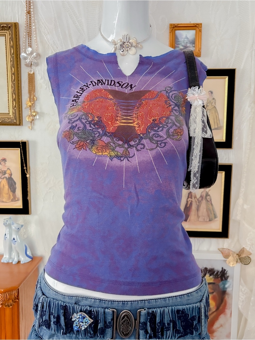 Y2k vintage grunge rave biker girly split neck heart graphic sleeveless top